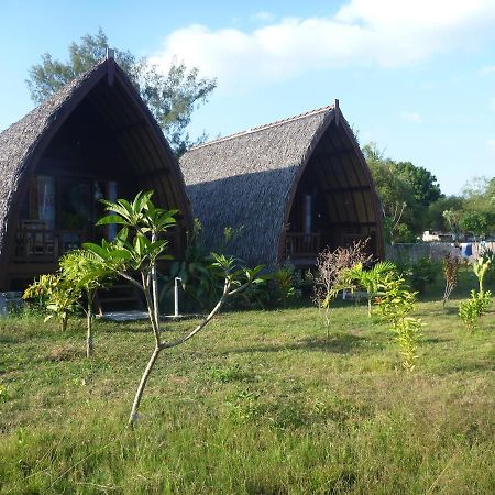 Rose Bungalow Hotel Pemenang ภายนอก รูปภาพ