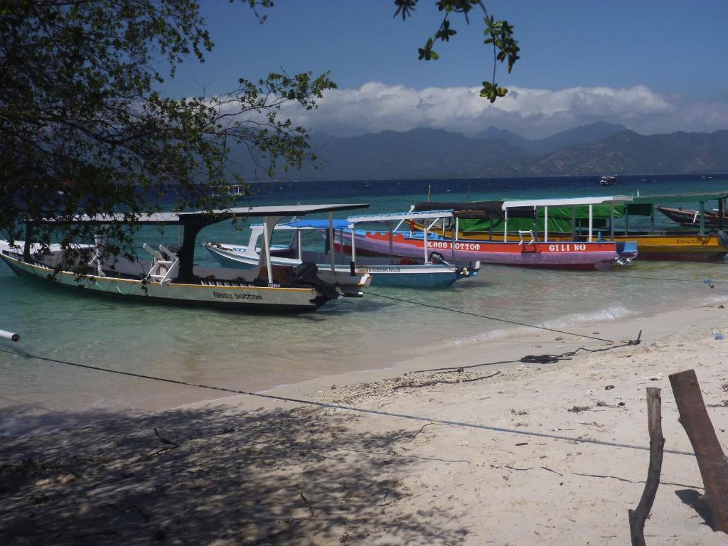 Rose Bungalow Hotel Pemenang ภายนอก รูปภาพ