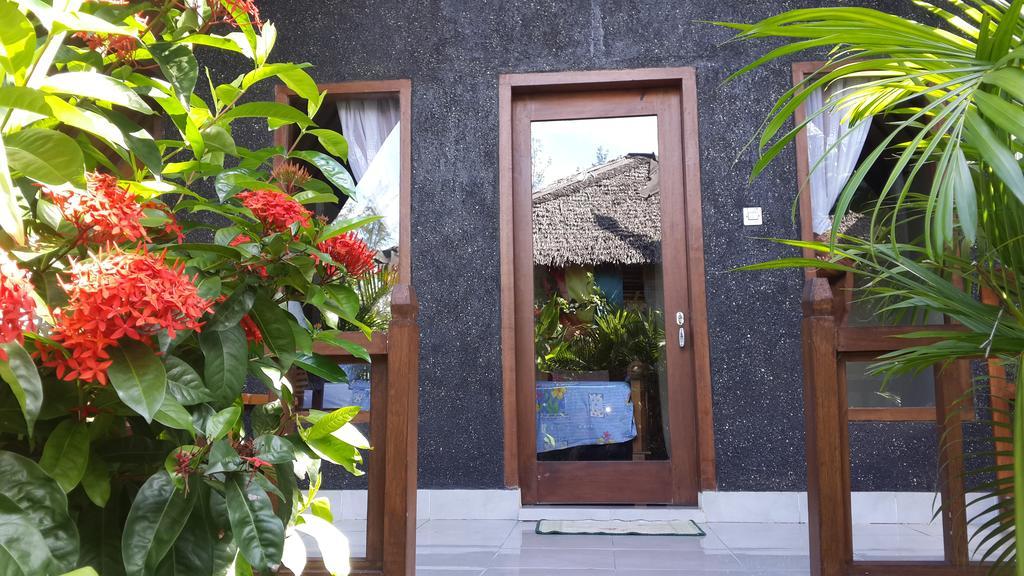 Rose Bungalow Hotel Pemenang ภายนอก รูปภาพ