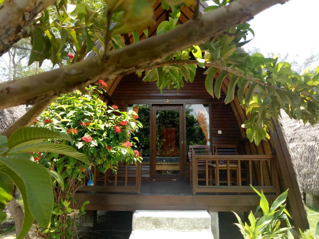 Rose Bungalow Hotel Pemenang ภายนอก รูปภาพ