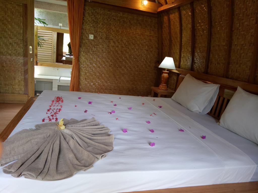 Rose Bungalow Hotel Pemenang ภายนอก รูปภาพ