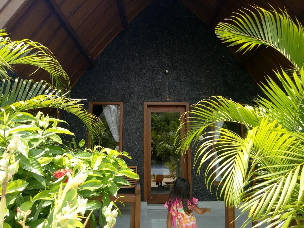 Rose Bungalow Hotel Pemenang ภายนอก รูปภาพ