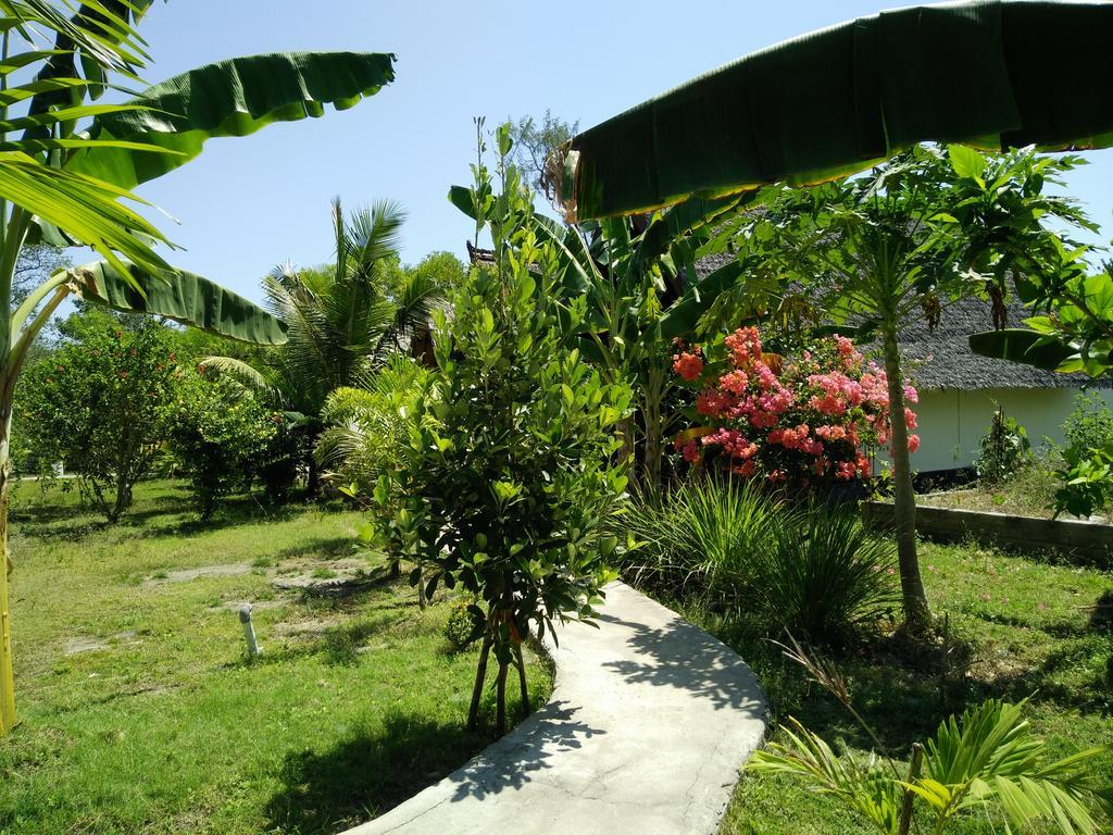 Rose Bungalow Hotel Pemenang ภายนอก รูปภาพ