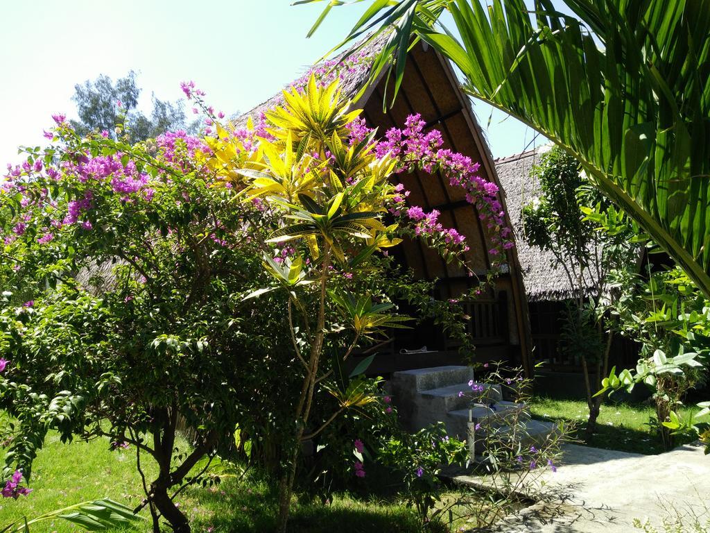 Rose Bungalow Hotel Pemenang ภายนอก รูปภาพ