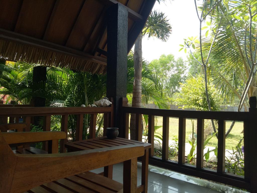 Rose Bungalow Hotel Pemenang ภายนอก รูปภาพ