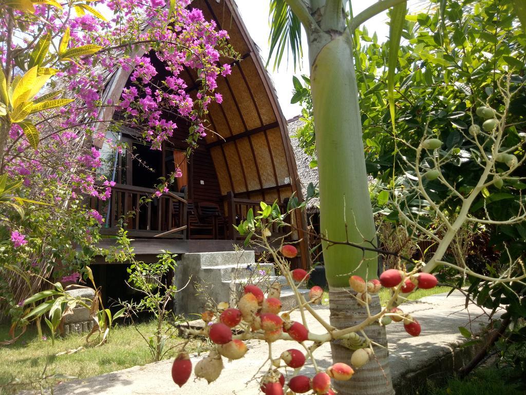 Rose Bungalow Hotel Pemenang ภายนอก รูปภาพ