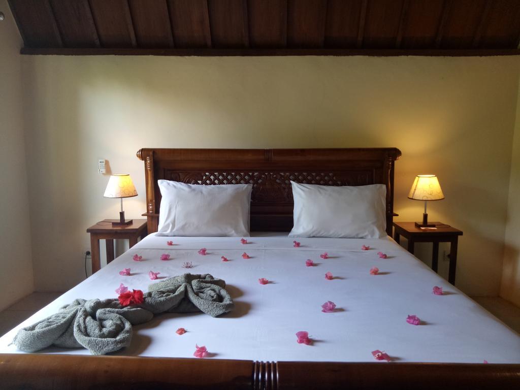Rose Bungalow Hotel Pemenang ภายนอก รูปภาพ