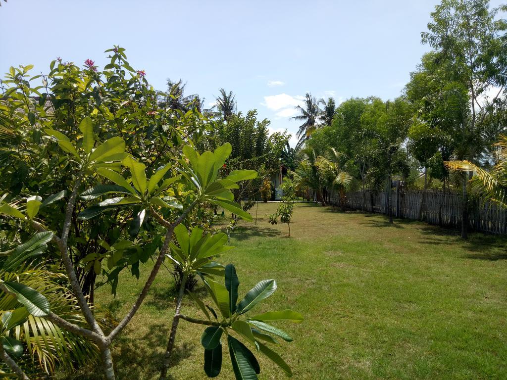 Rose Bungalow Hotel Pemenang ภายนอก รูปภาพ