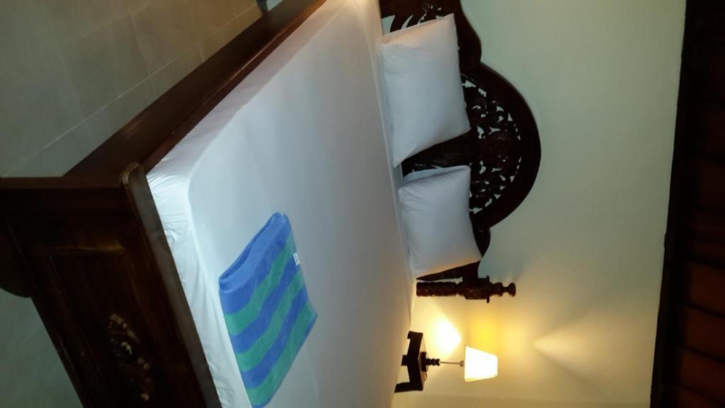 Rose Bungalow Hotel Pemenang ภายนอก รูปภาพ