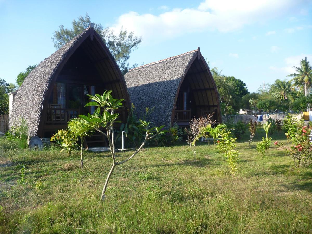 Rose Bungalow Hotel Pemenang ภายนอก รูปภาพ